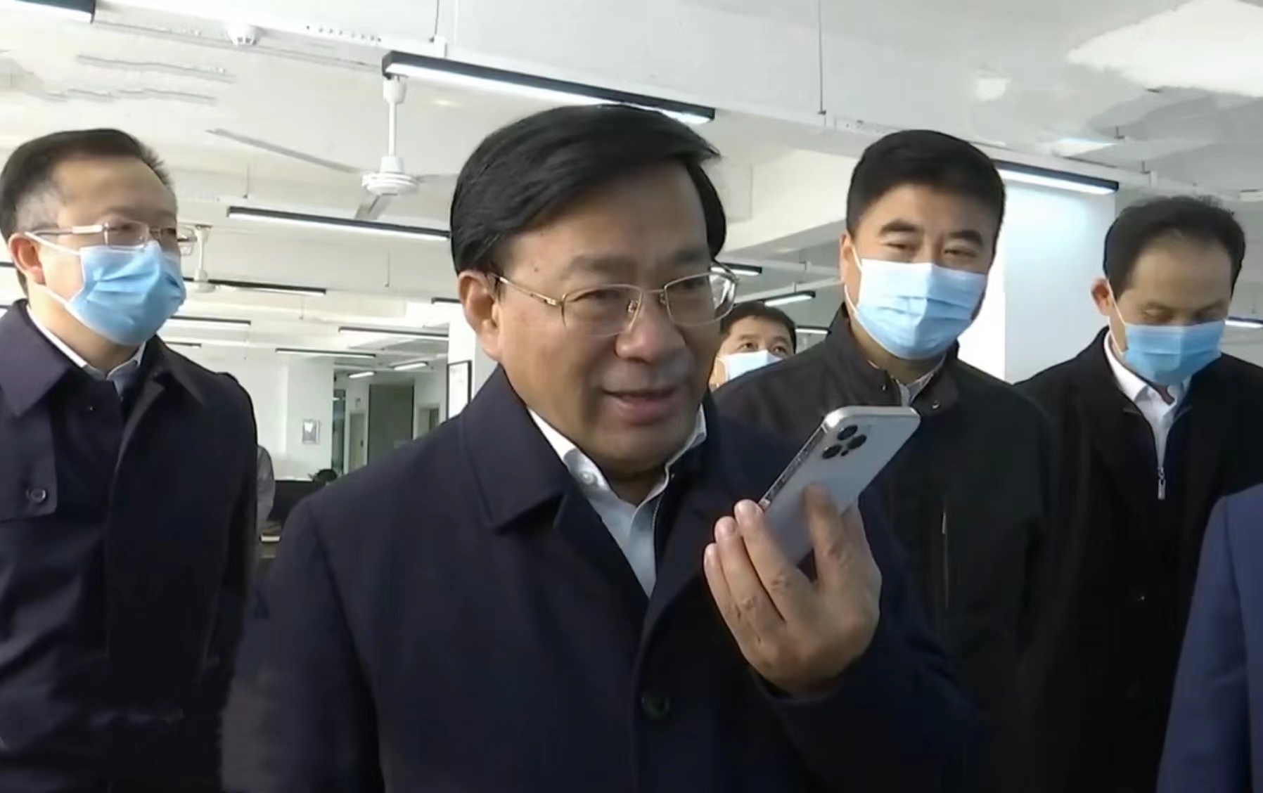 19 吉林省委副书记、省长韩俊莅临BJL平台集团伊通供热 2021.11.2.jpg