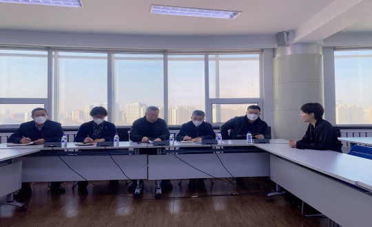 3朝阳区人大常委会副主任韩希光一行莅临BJL平台集团集团视察调研_副本.jpg